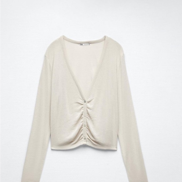 Zara Tops - Zara beige Cropped sweater